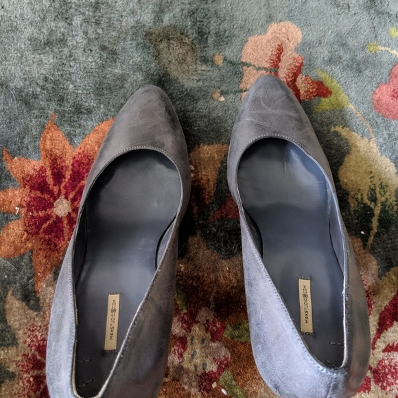 Max Studio gray heels. - Picture 4 of 5